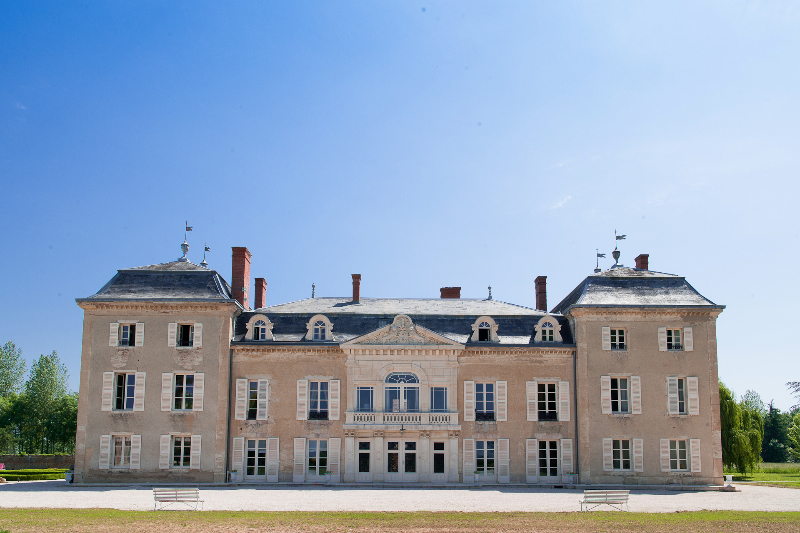 1205_cocktail-chateau-front